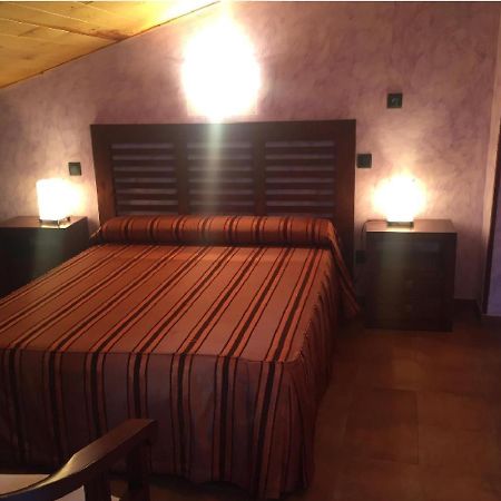 El Soportal De Uceda Hotell Eksteriør bilde